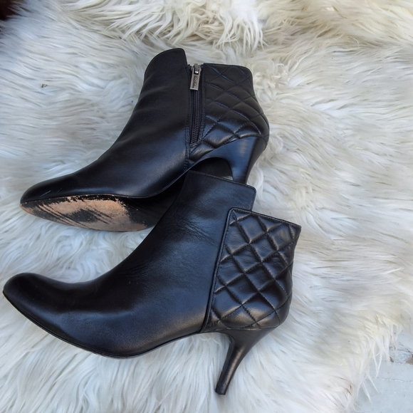 Brooks‎ Brothers black leather quilted ankle boots 7.5 - Picture 5 of 12